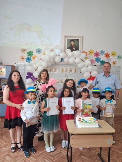 Тържествено връчване на удостоверения  1